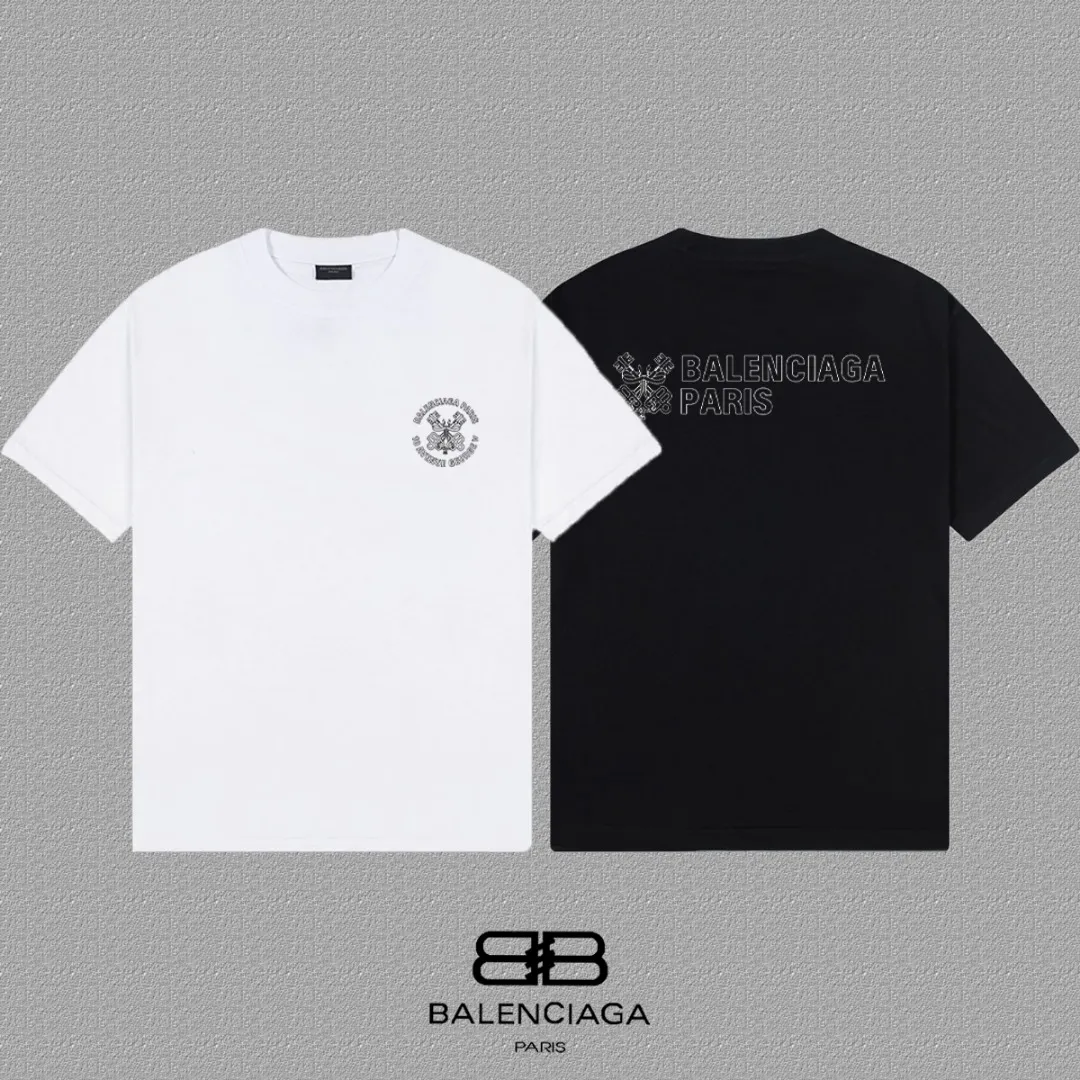 P80✨🔥 [BALENCIAGA] Paris lettering printed short-sleeved T-shirt. Custom-woven and dyed 26-count double yarn 300 grams of heavy fabric. Zero color difference in thread. Perfect details. Differentiate from the current version. Welcome to compare. Same Style for men and women. Must-sell model in the picture above. Color: White Black Size: 1 2 3 4